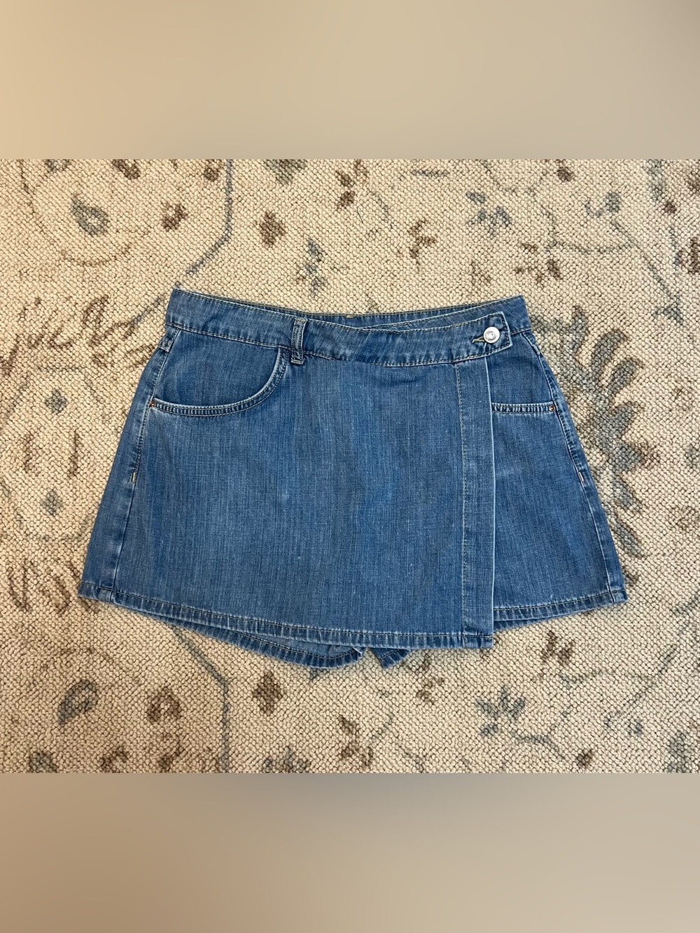 Zara Women’s Light Blue Denim Wrap Skort Size Medium.